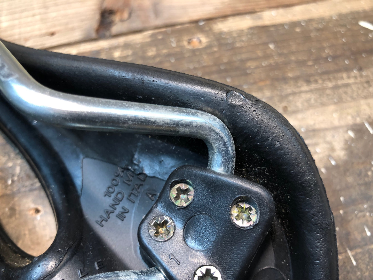 IR008 Selle SMP エクストラ Extra サドル スチールレール 黒 140mm