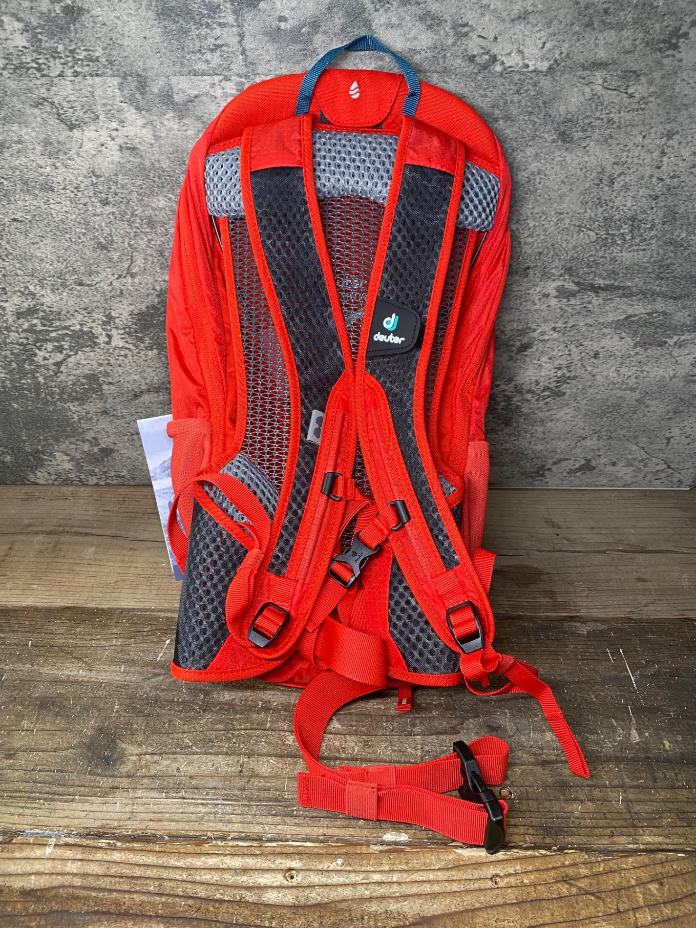 IS247 ドイター deuter レース Race EXP AIR 14+3リットル リュック バックパック 赤 未使用