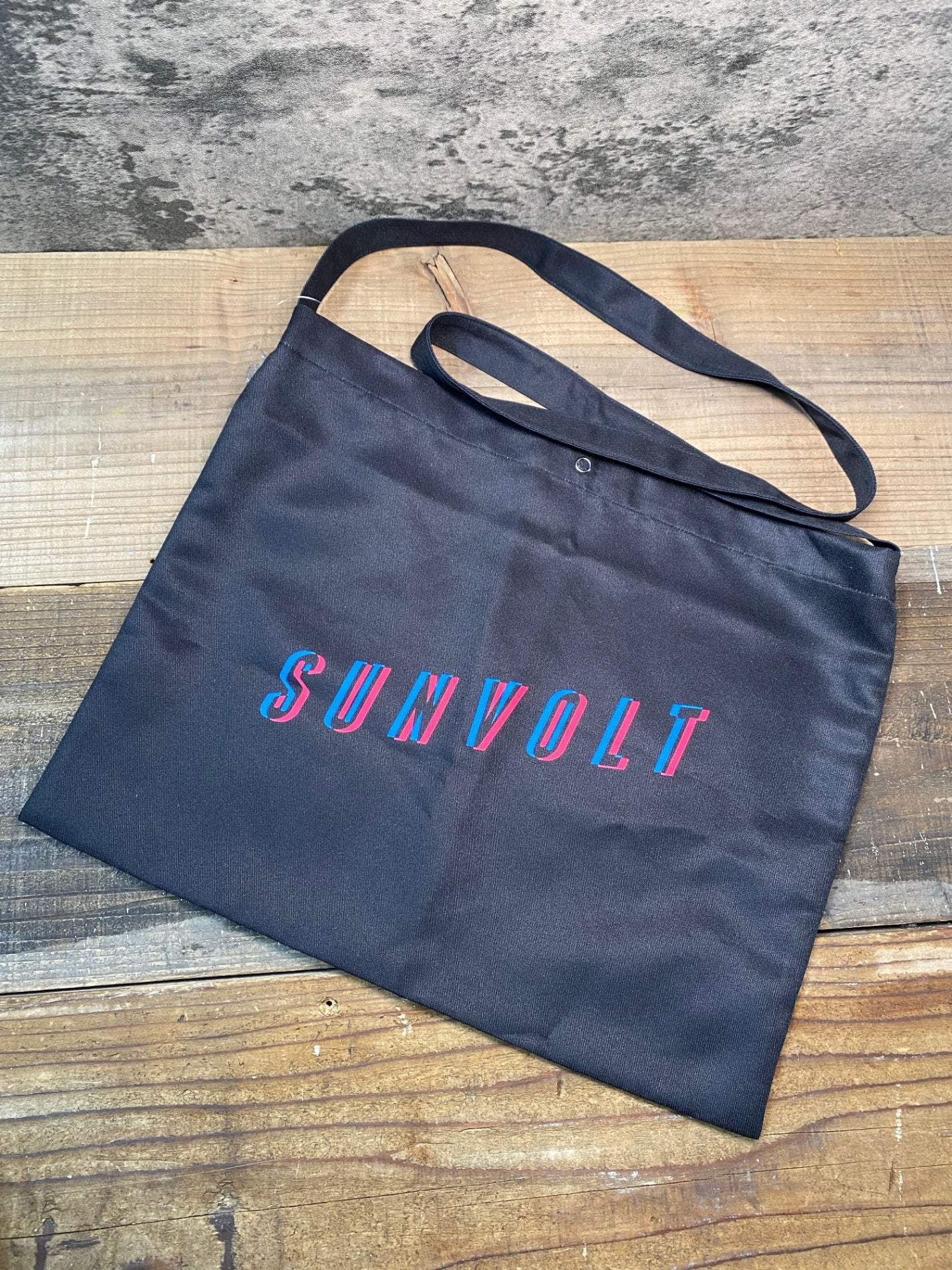 IP120 サンボルト SUNVOLT サコッシュ 黒