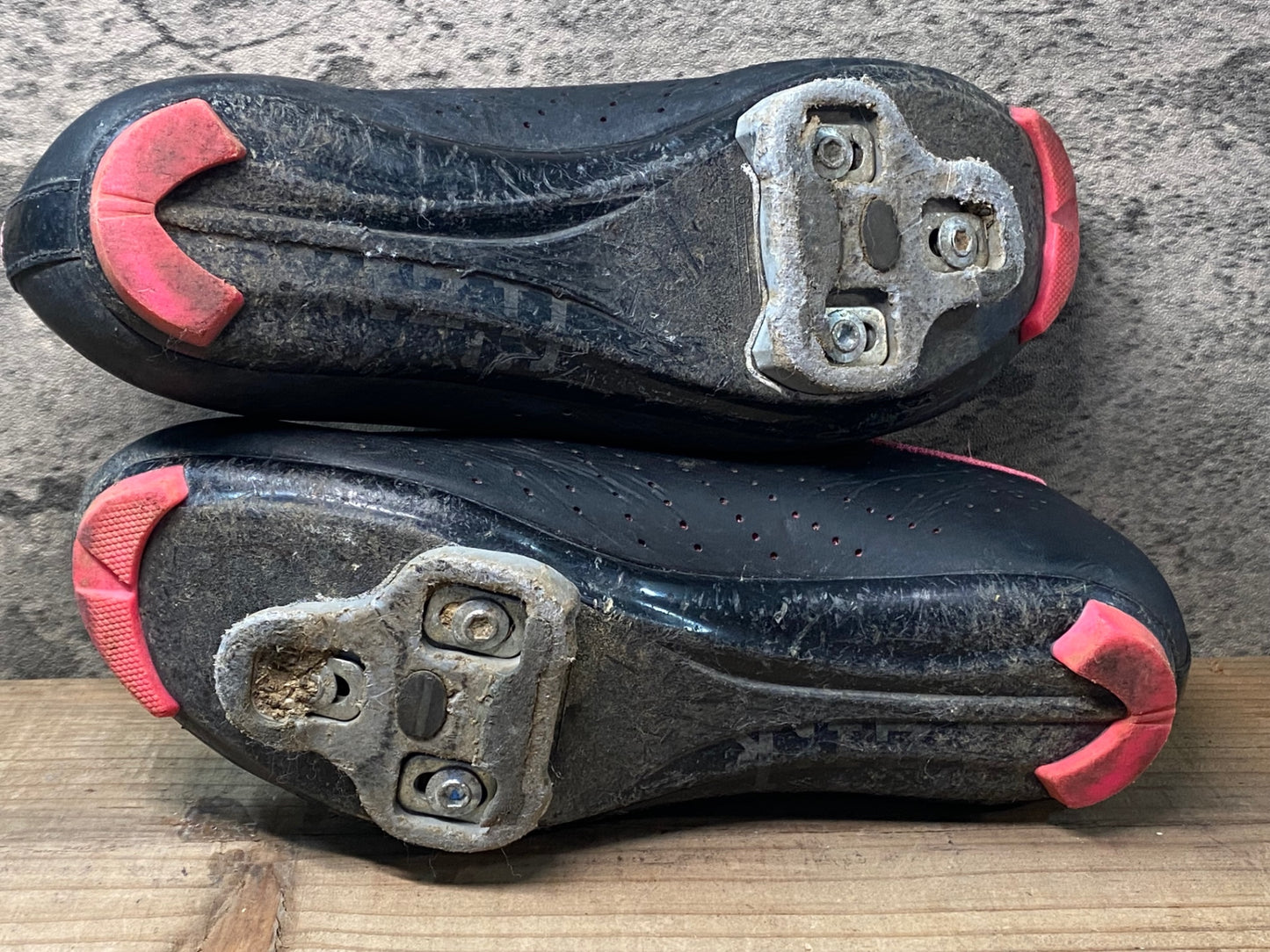 IO948 フィジーク fizik テンポ TEMPO R5 OVERCURVE SHOES ビンディングシューズ 黒 ピンク EU37 ※ソール傷