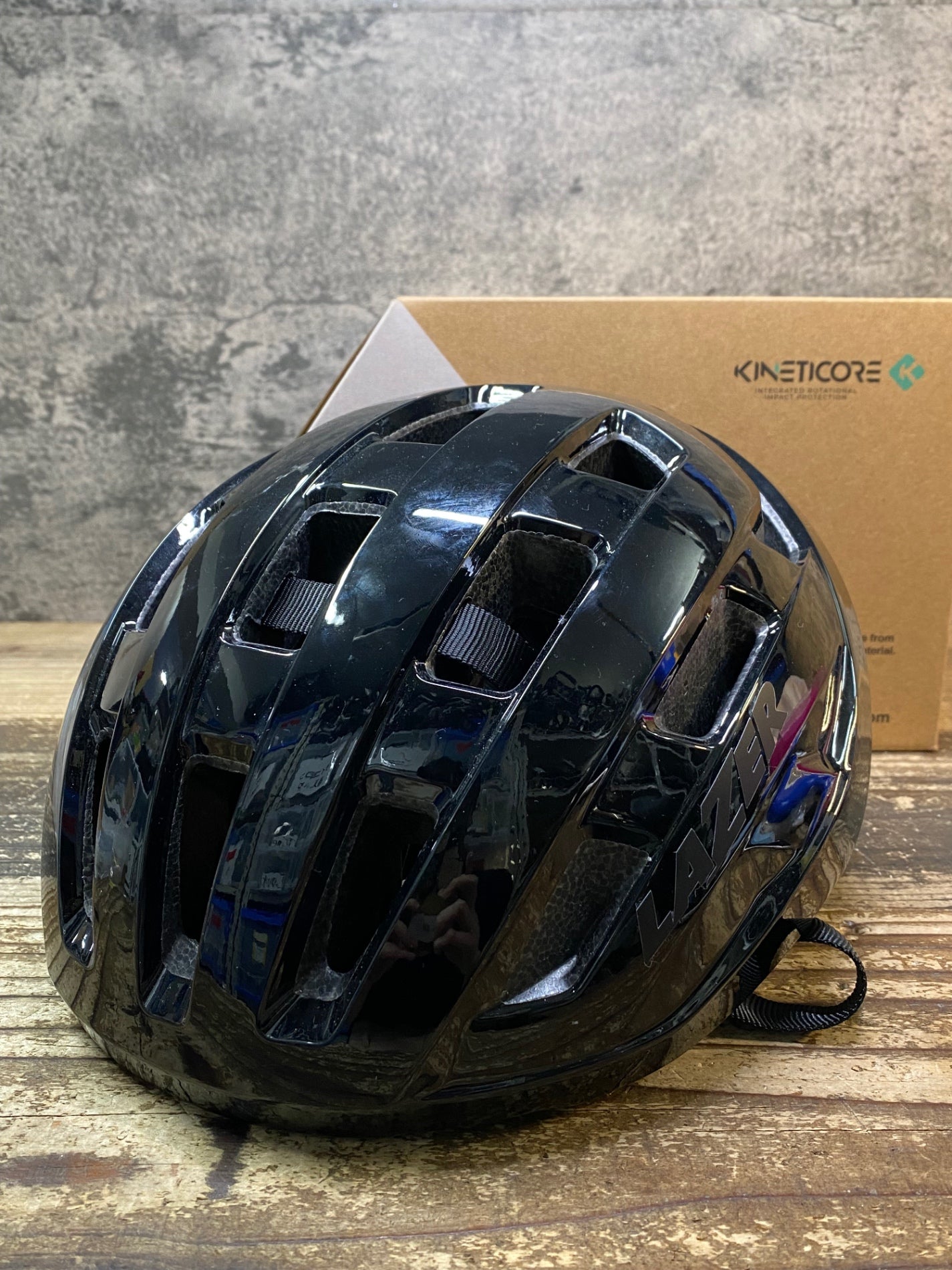 JC911 レイザー LAZER TEMPO KINETICORE ヘルメット 64-61サイズ 2024/3製造