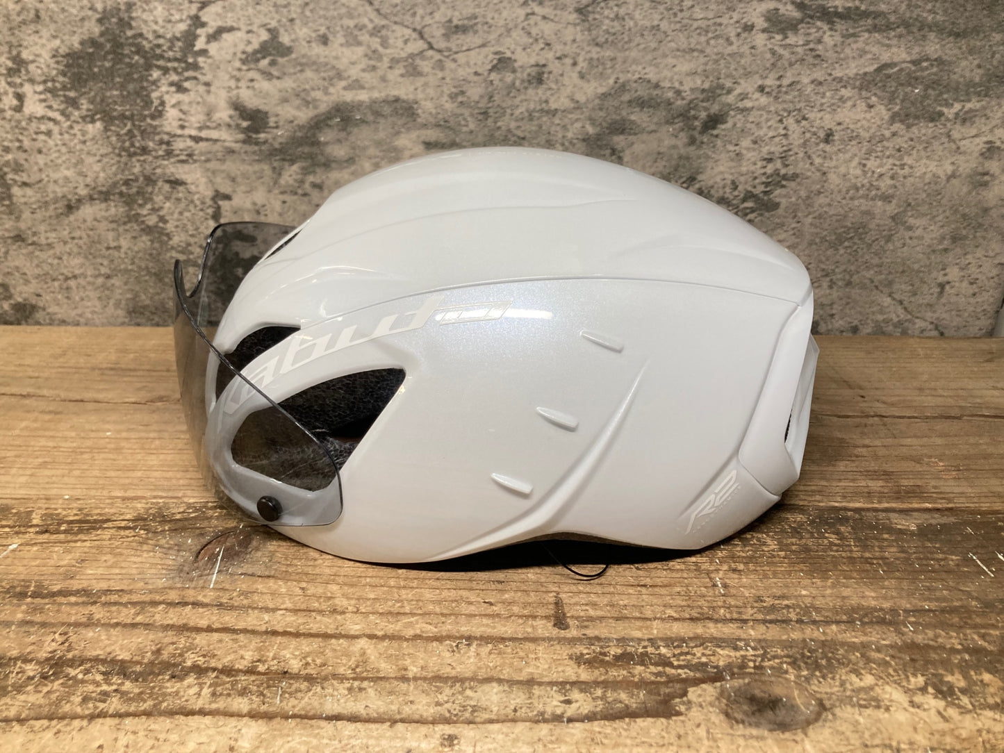 JA056 OGKカブト OGK KABUTO エアロ AERO-R2 サイクルヘルメット L/XL 白 2024/04購入