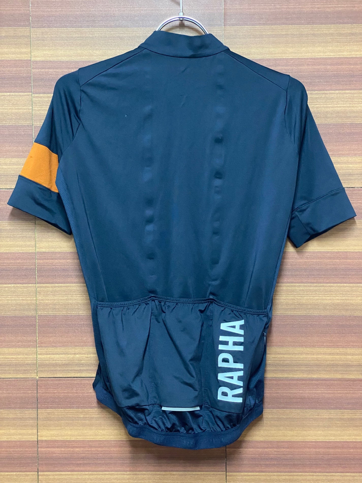 HW063 ラファ Rapha プロチームトレーニングジャージ PRO TEAM TRAINING JERSEY 半袖サイクルジャージ XSサイズ  黒オレンジ