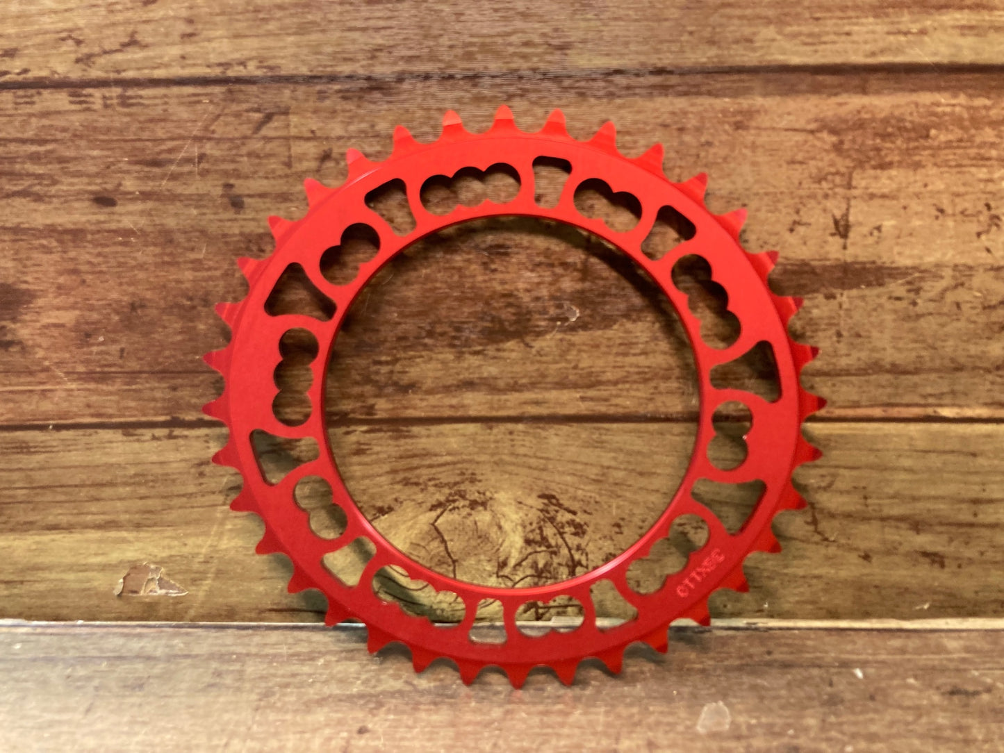 IE820 ローター ROTOR QRINGS 36T RED 楕円チェーンリング