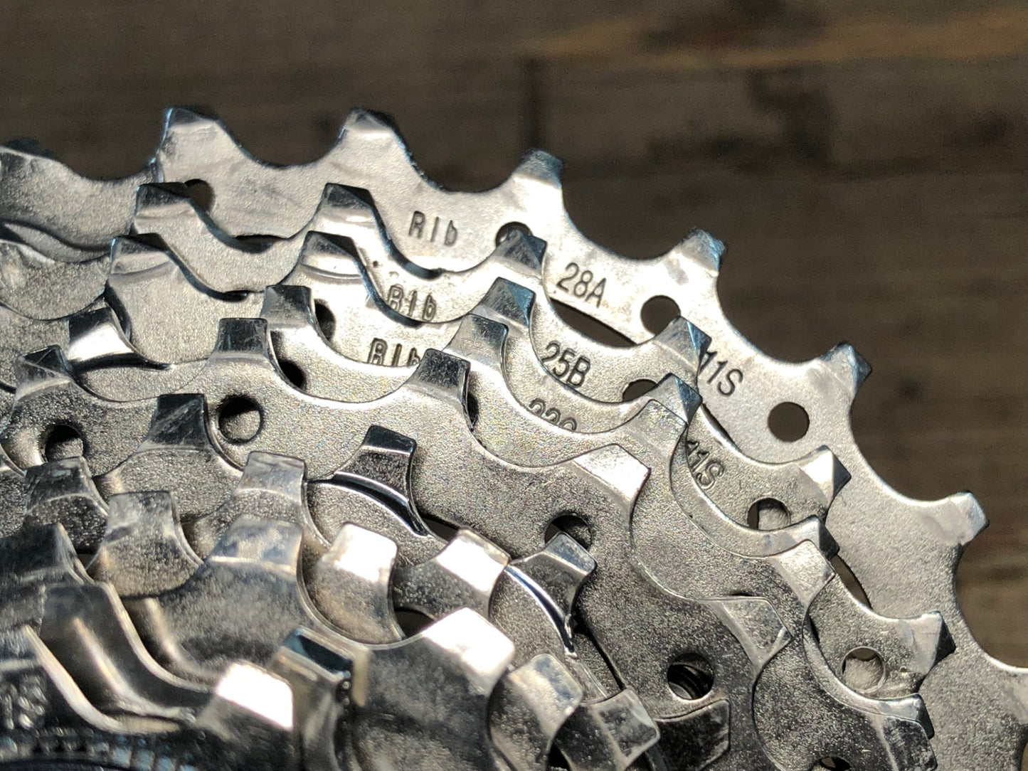 IO750 シマノ SHIMANO 105 CS-R7000 スプロケット 11-28T 11S