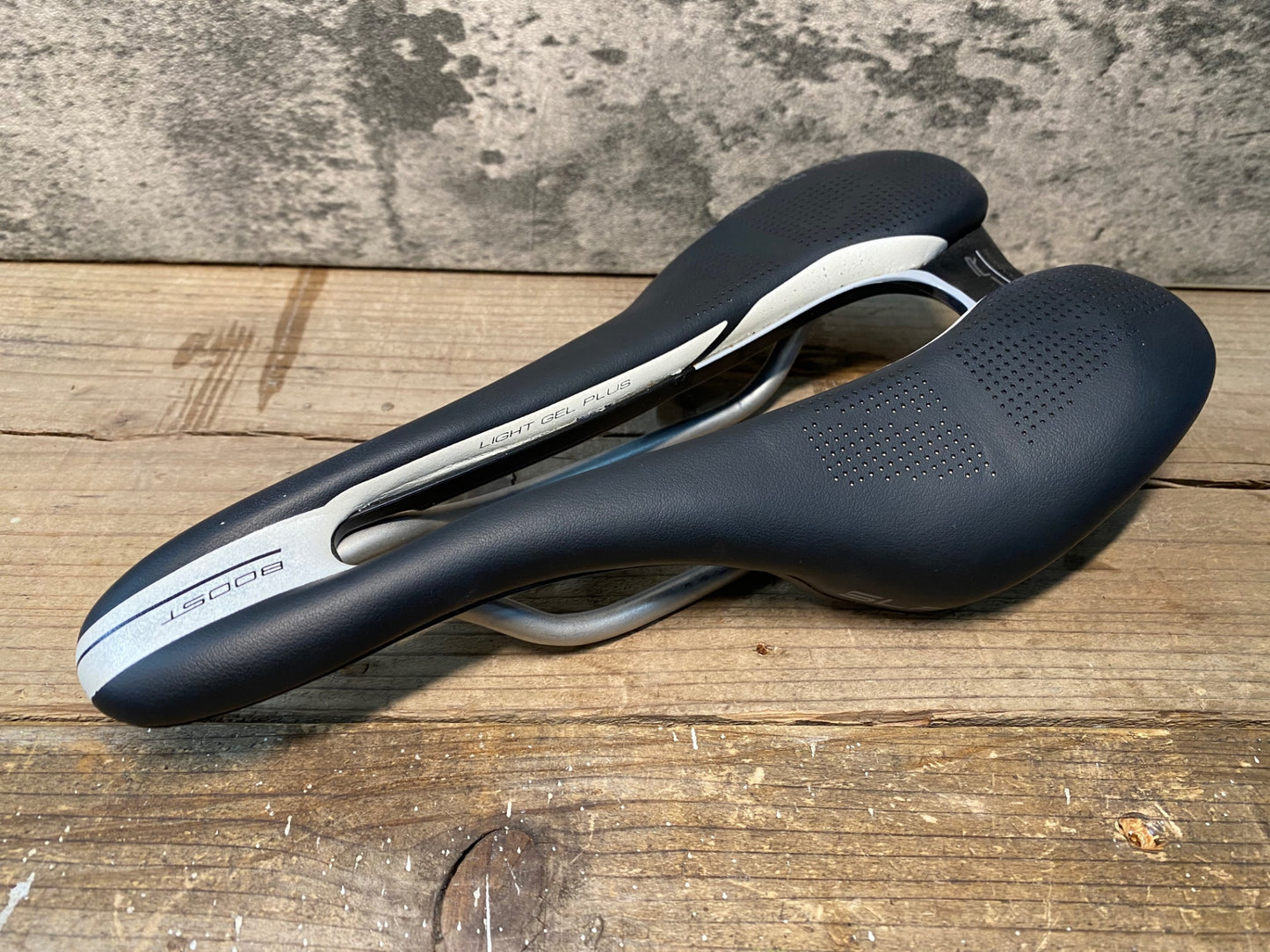 IQ976 セライタリア selle ITALIA SLR BOOST S3 ENDURANCEサドル 黒 130mm Ti316