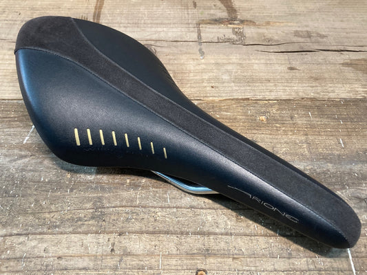 IQ017 フィジーク fizik アリオネ ARIONE サドル 黒 KIUMレール