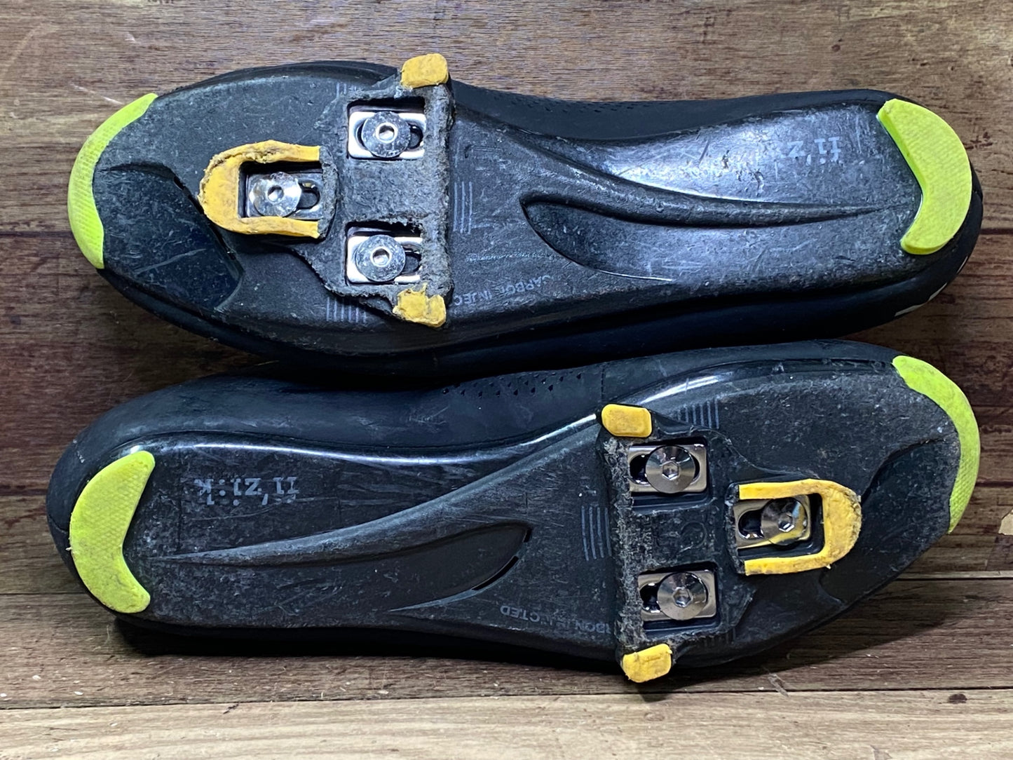 IJ834 フィジーク FIZIK R4 ROAD SHOES ビンディングシューズ 黒 黄緑 EU43