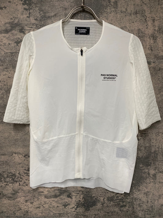 JC434 パスノーマルスタジオ Pas Normal Studios | Men's Mechanism Pro Jersey 半袖 サイクルジャージ オフホワイト XL