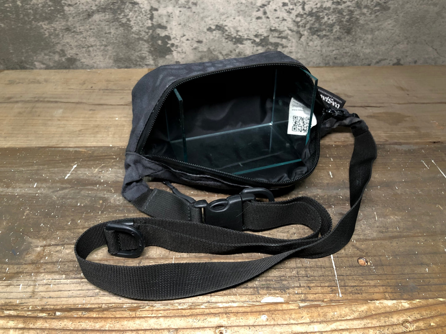 IO803 bagjack ウェストポーチ ボディバッグ 黒