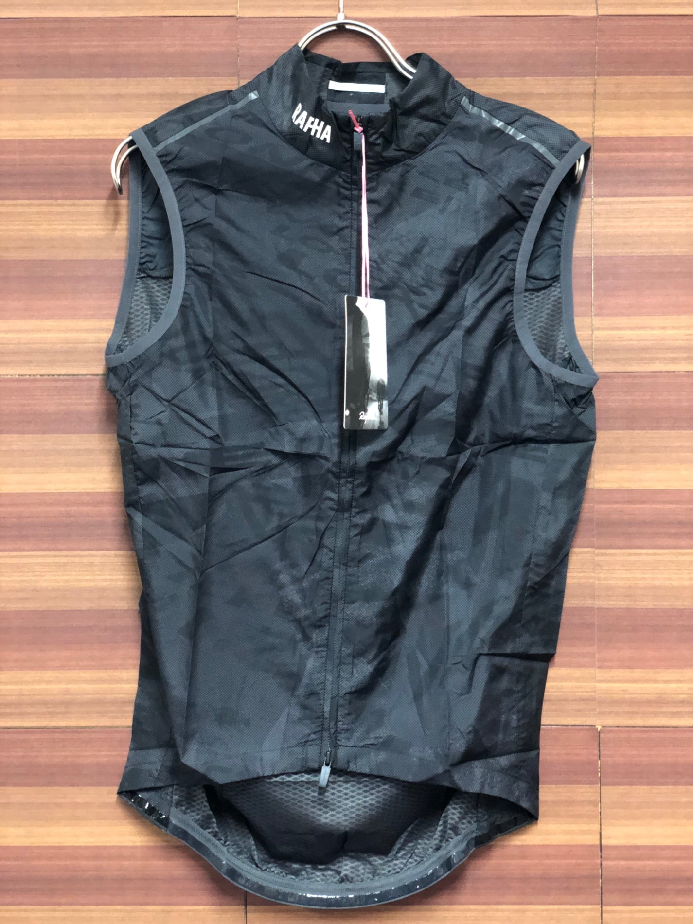 IO644 ラファ Rapha PRO TEAM LIGHTWEGHT 防風 サイクルベスト ジレ M グレー