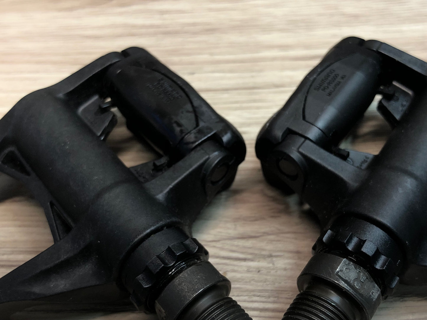 IN334 シマノ SHIMANO PD-RS500 ビンディングペダル 黒 シャフト回転スムース