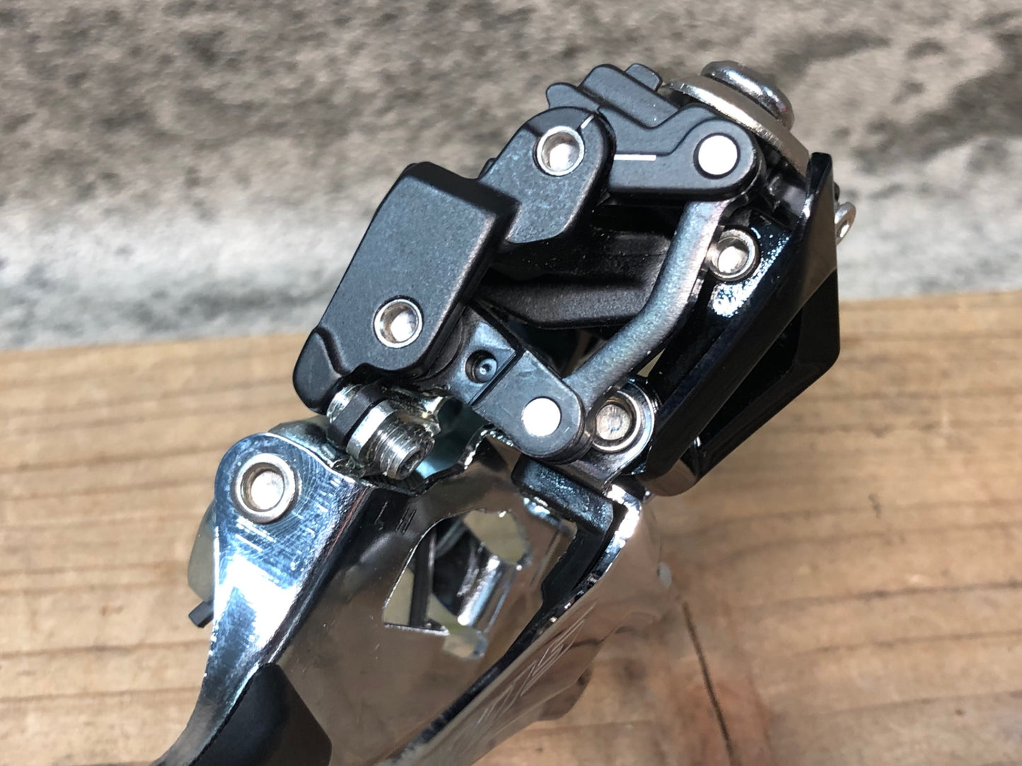 IS097 シマノ SHIMANO 105 FD-R7000 フロントディレイラー 直付け