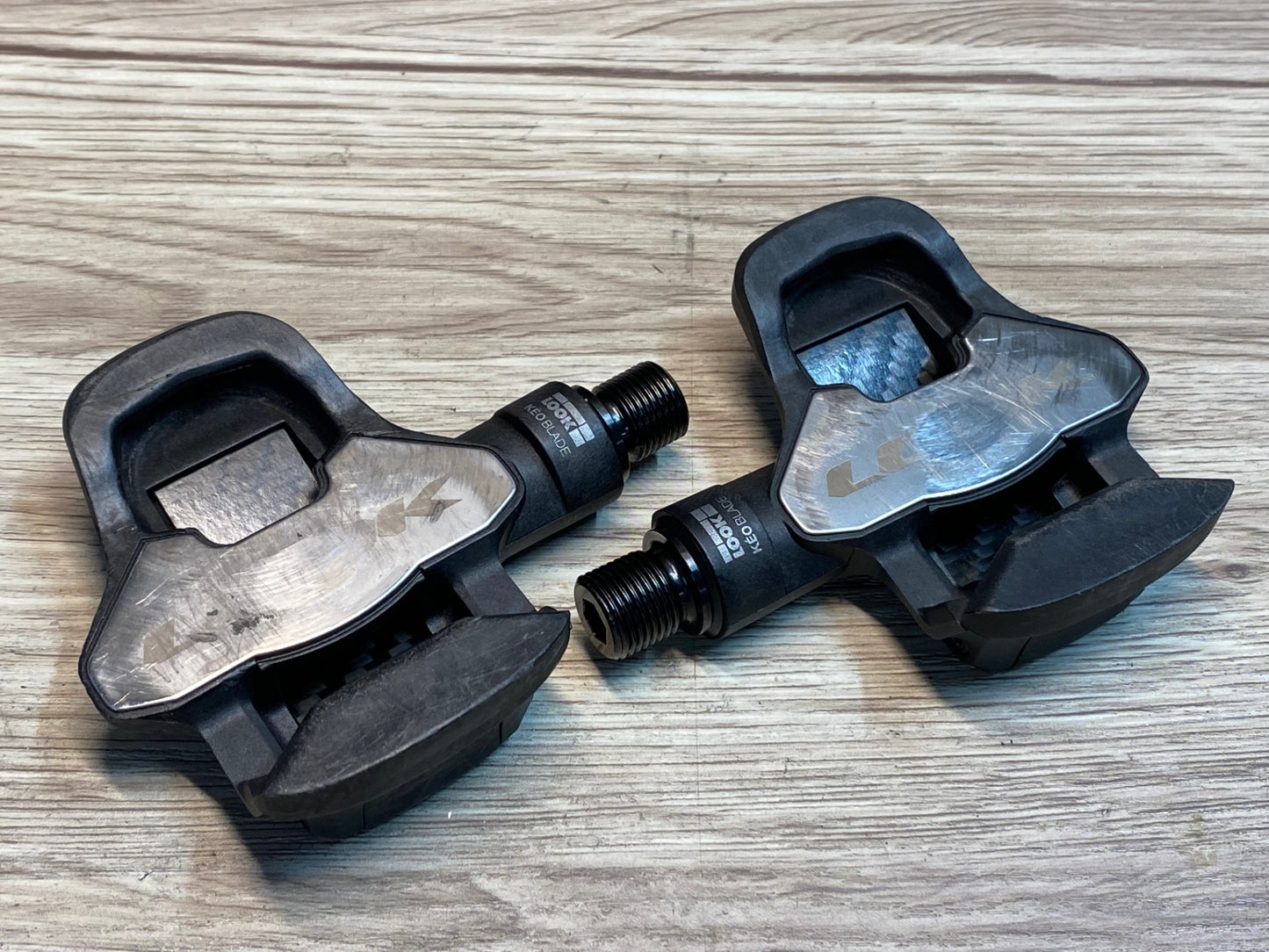 IQ543 ルック LOOK KEO BLADE CARBON ビンディングぺダル Tiシャフト