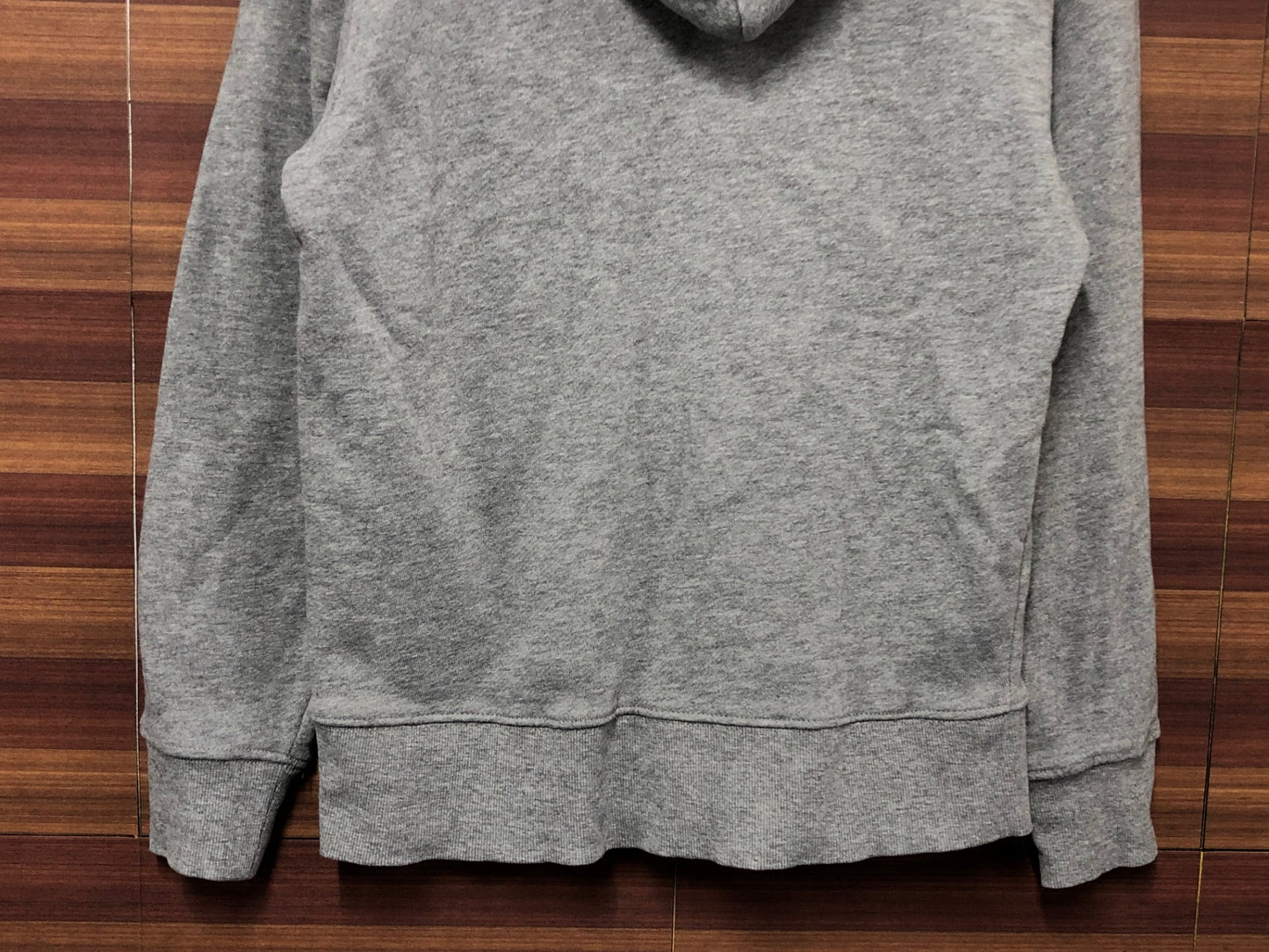 IS947 ピセイ PISSEI 長袖 パーカー S グレー