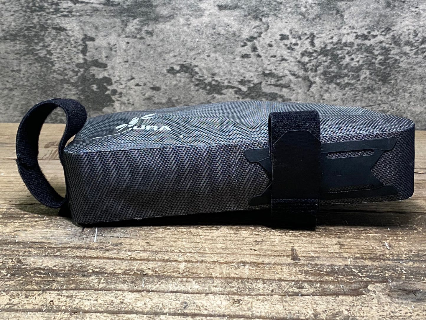 IR881 アピデュラ APIDURA EXPEDITION TOP TUBE PACK トップチューブバッグ 1L グレー