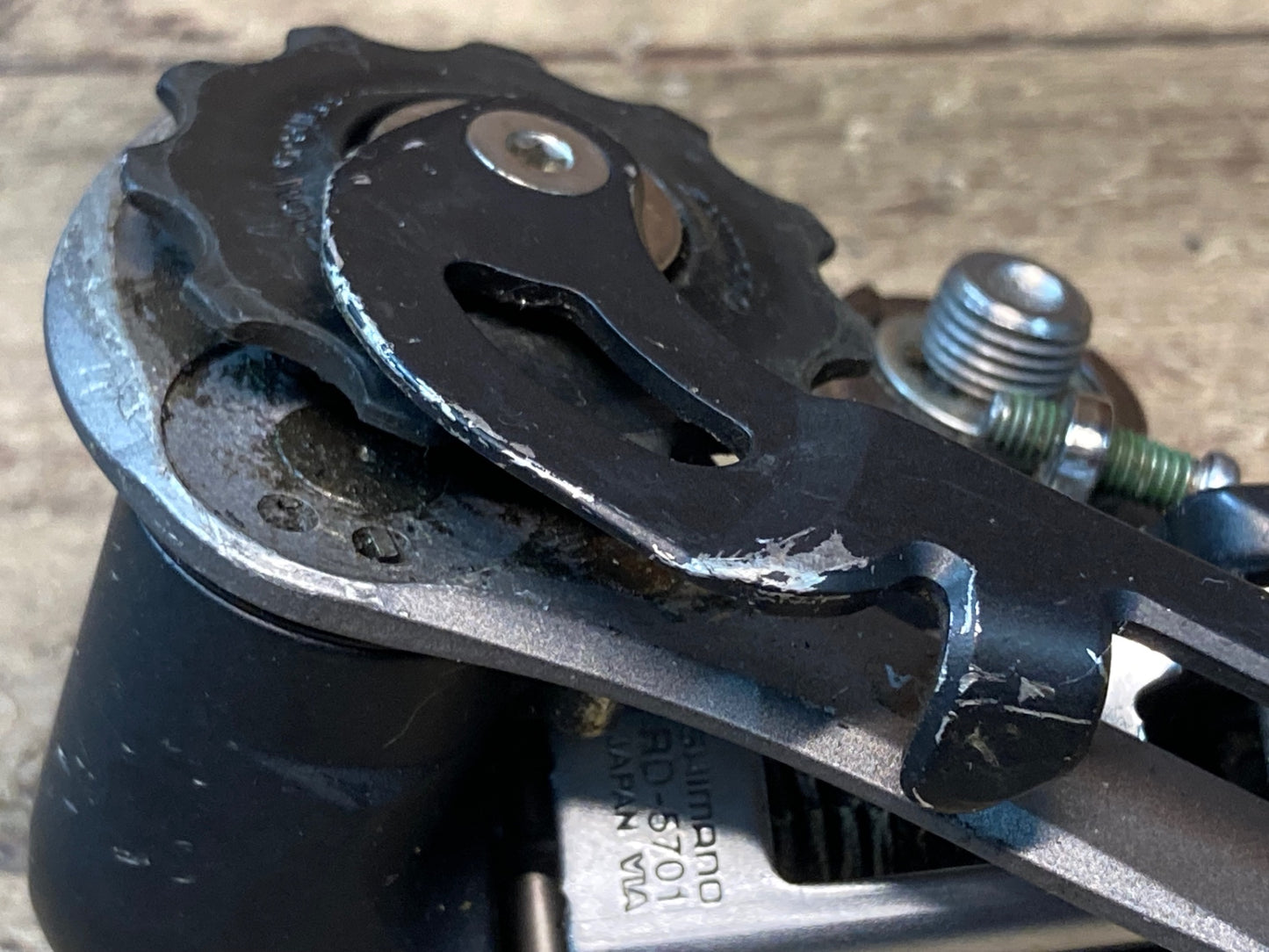 IM382 シマノ SHIMANO 105 RD-5701 GS  FD-5800 バンド式 Φ31.8 ディレイラーセット