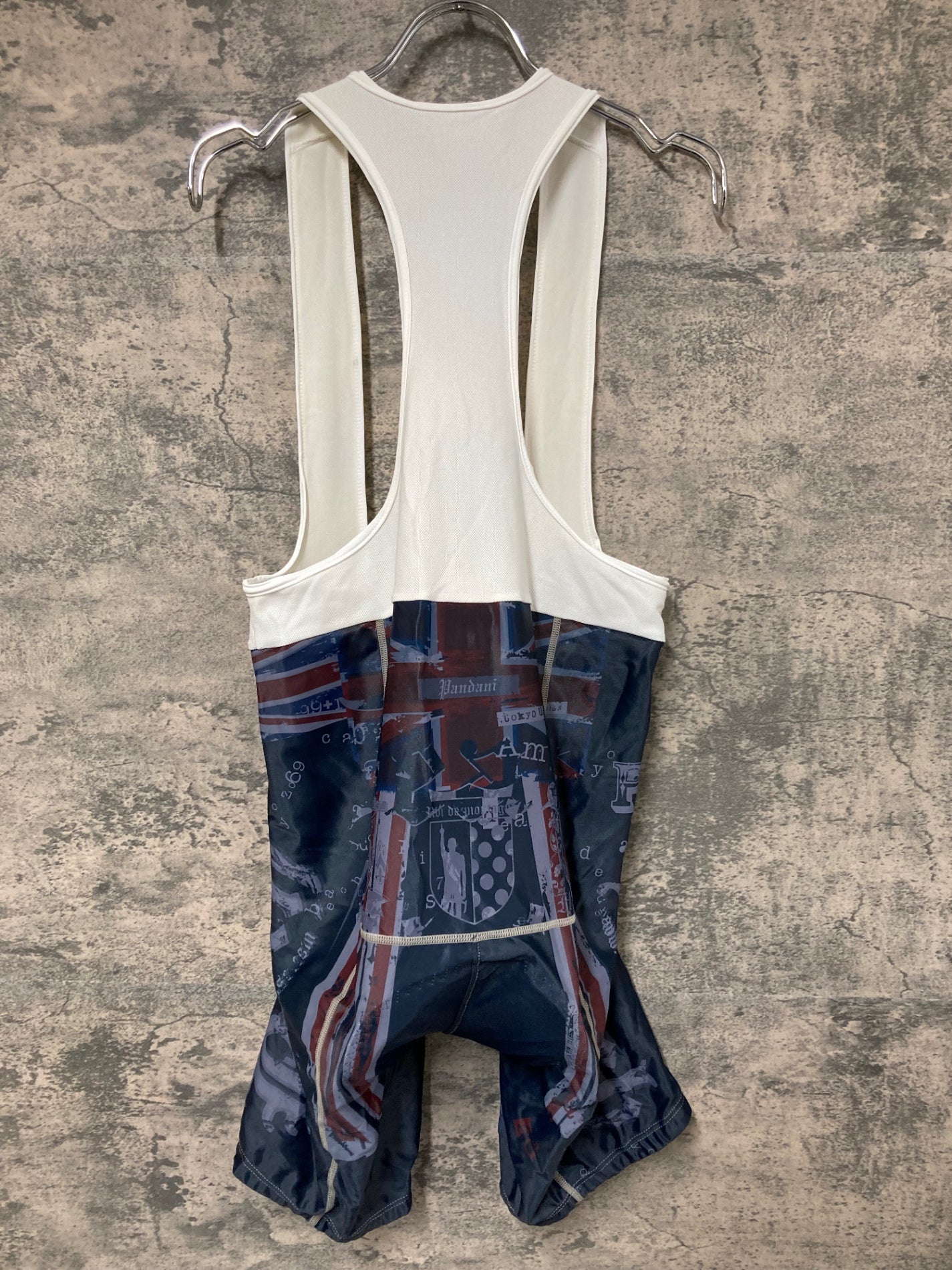 IY629 パンダーニ Pandani ビブショーツ 白 紺 L