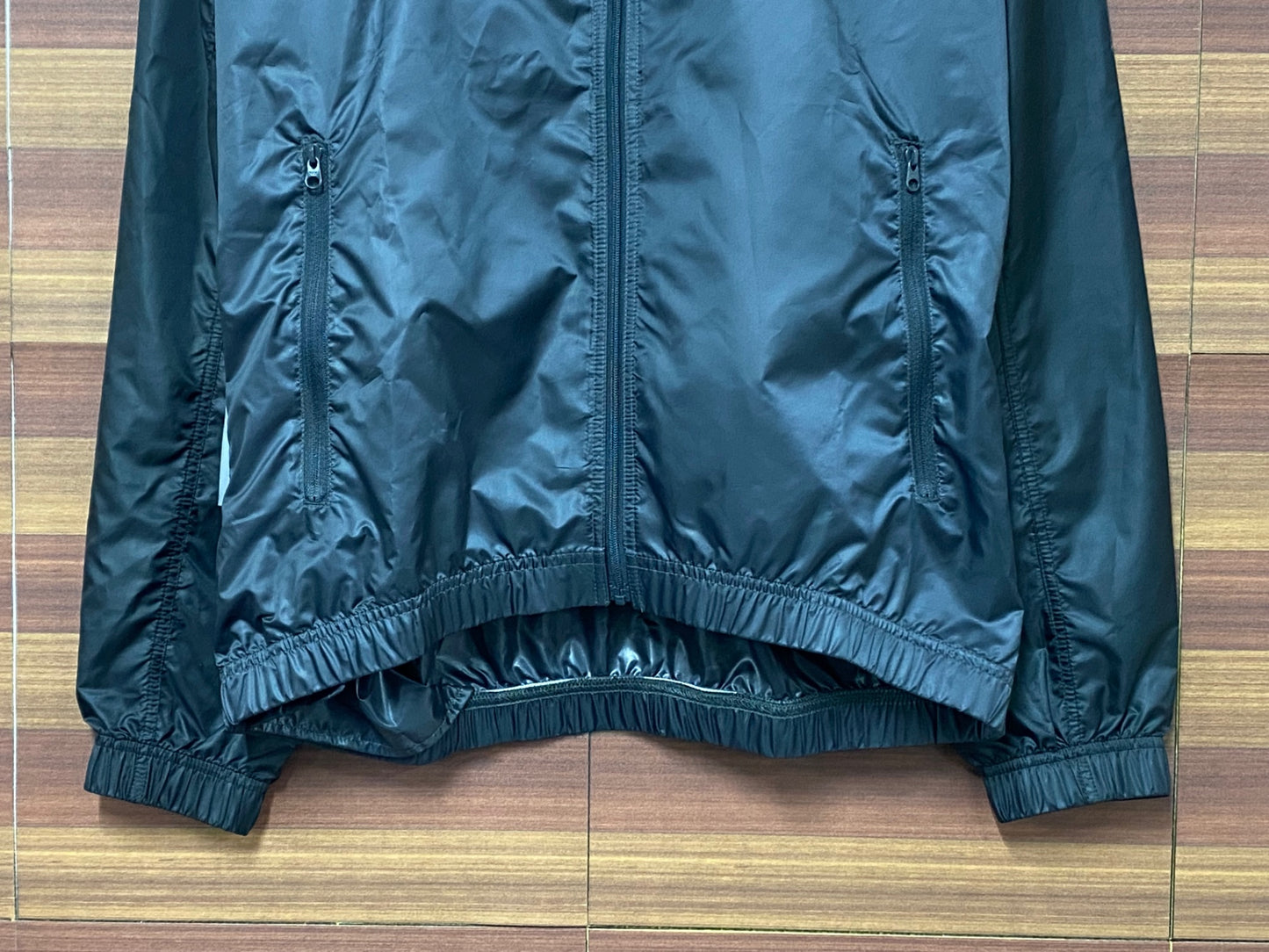 IQ235 レリック reric 長袖 ウィンドブレーカー ダーククレー S