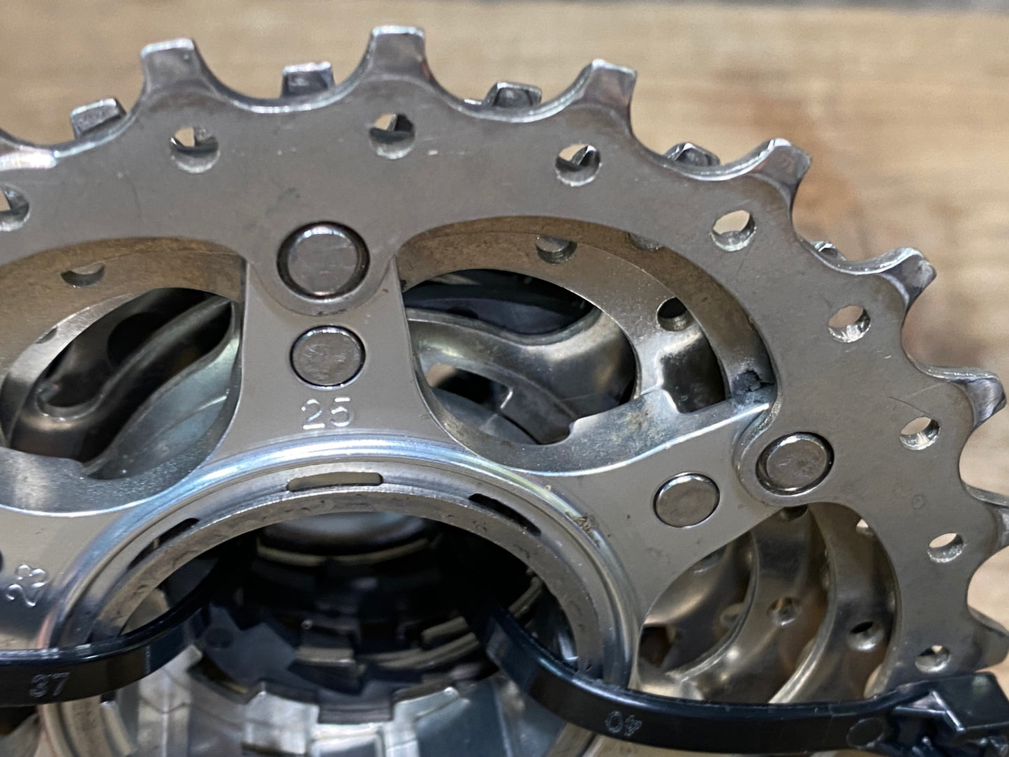 IQ331 シマノ SHIMANO 105 CS-5600 スプロケット 10s 12-25T