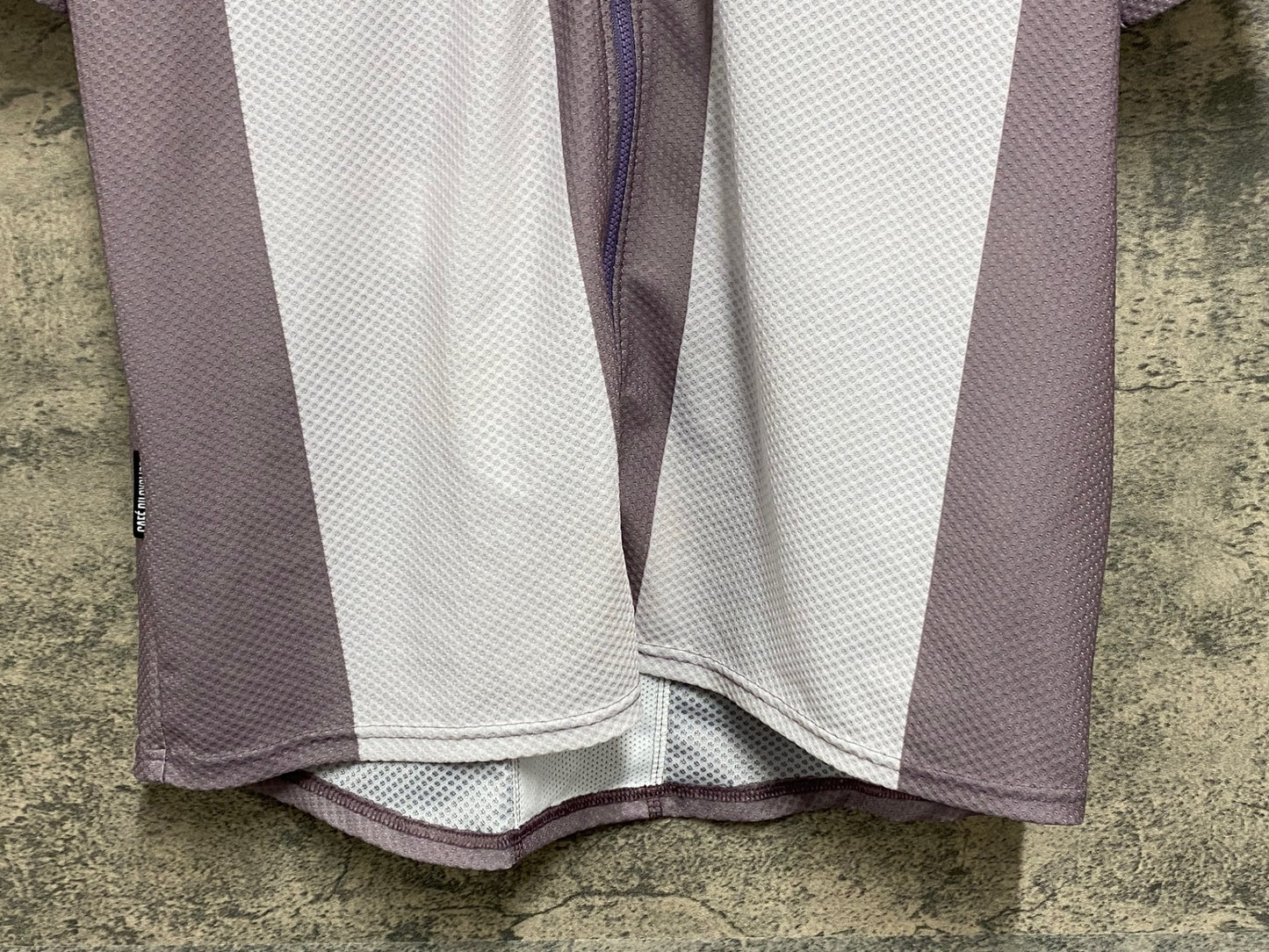 IZ539 カフェドシクリステ Cafe du Cycliste CLAUDINE UNISEX 半袖 サイクルジャージ 薄紫 L