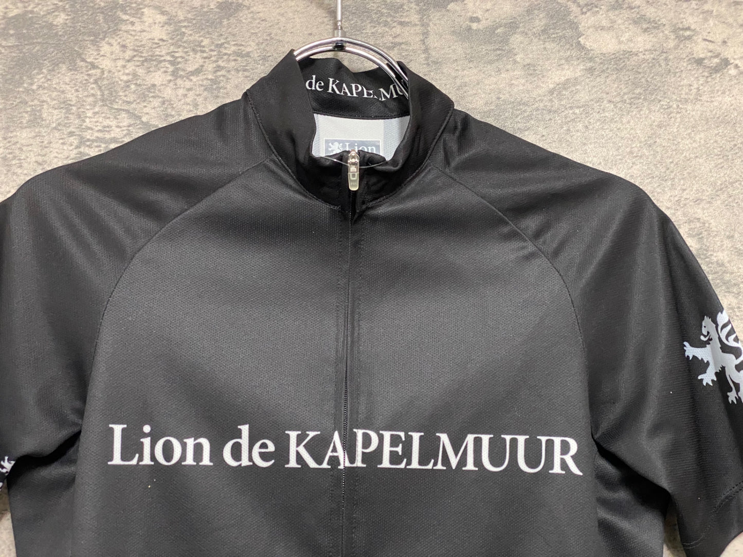 JB077 リオンドカペルミュール Lion de KAPELMUUR 半袖 サイクルジャージ 黒 S