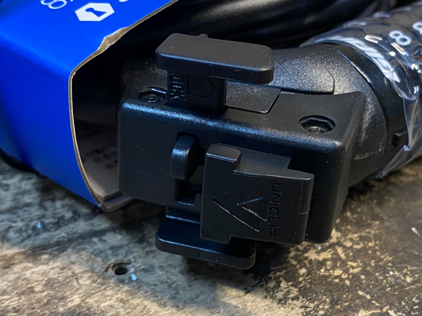 IV824 ジャイアント GIANT FLEX COMBO UNICLIP ロック