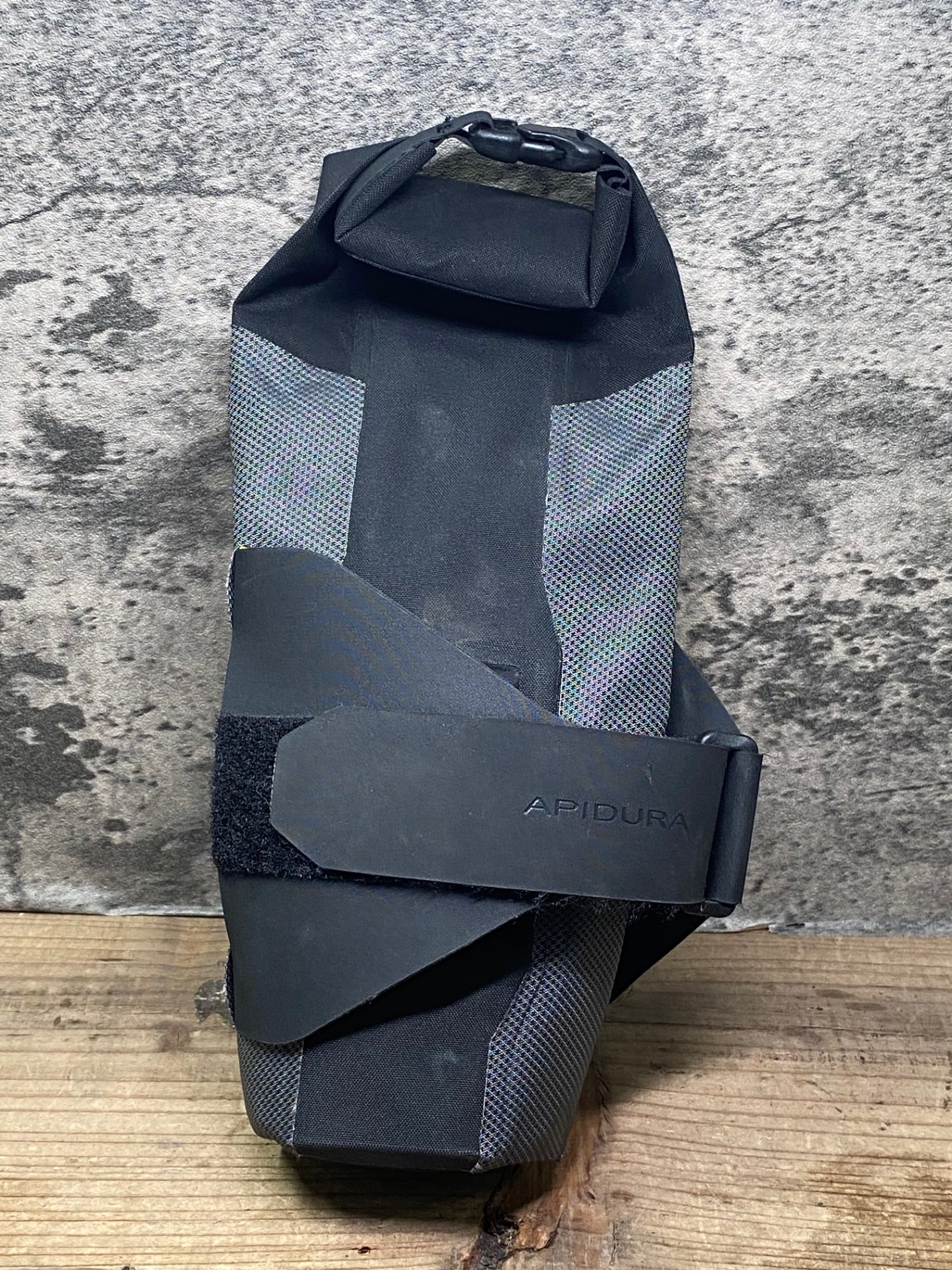 IU624 アピデュラ APIDURA エクスペディション ダウンチューブパック