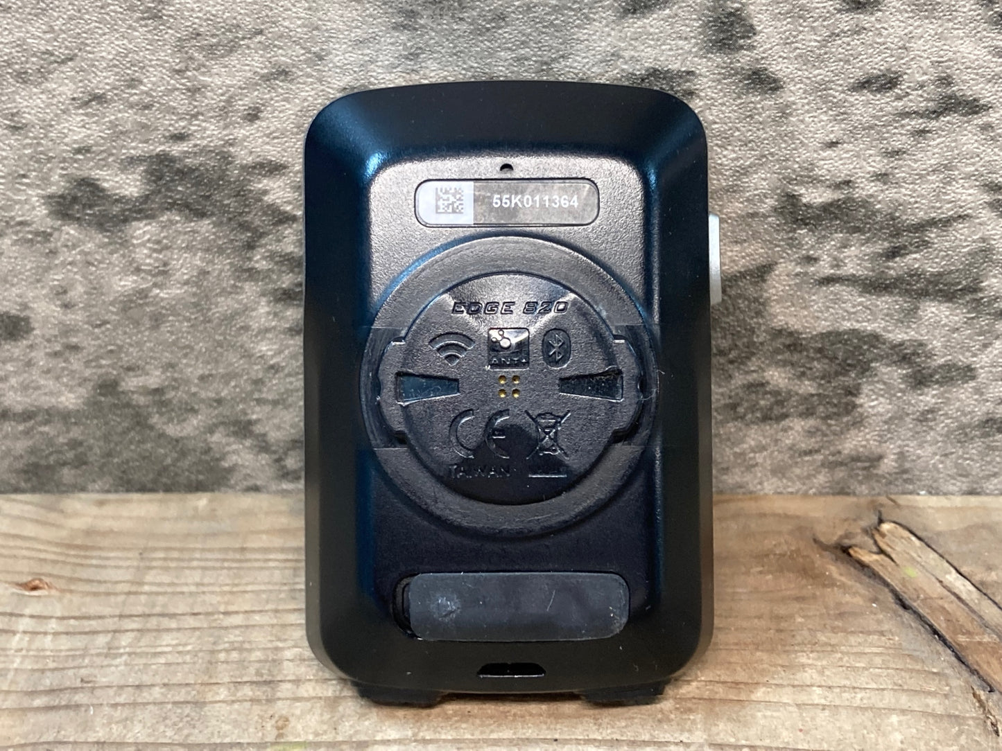 IT782 ガーミン GARMIN エッジ EDGE 820J サイクルコンピューター 動作確認済 ※液晶日焼け