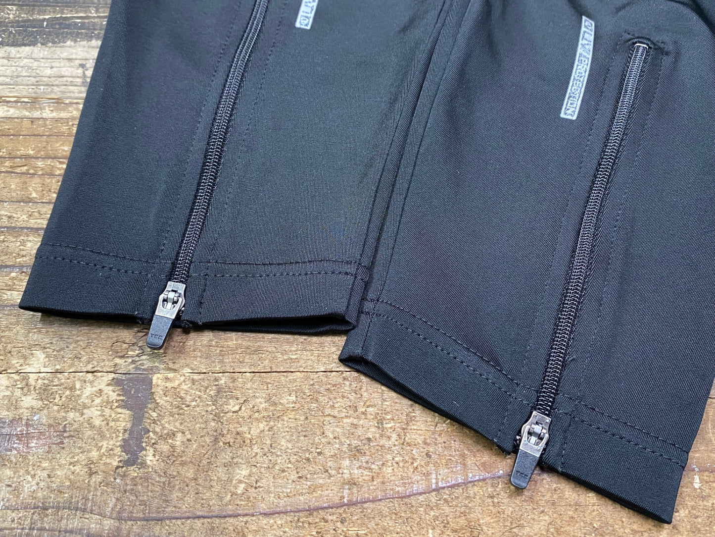 IT028 パールイズミ PEARL iZUMi レッグカバー 黒 L UV PROTECTION