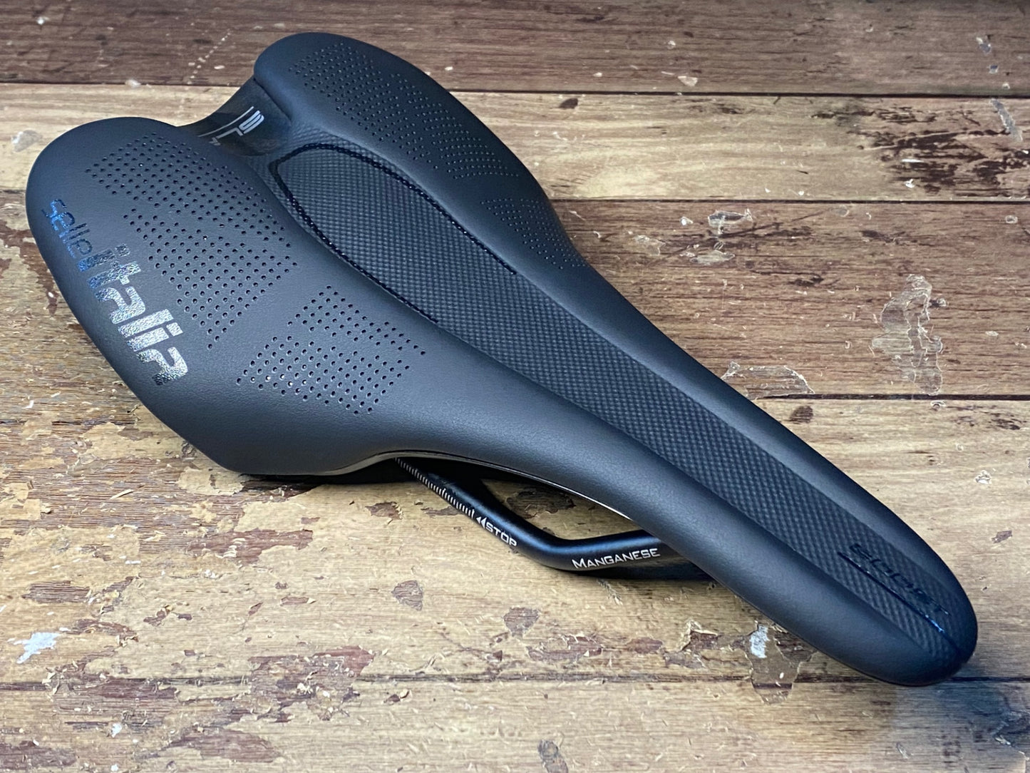 ID965 セライタリア selle italia SLR BOOST サドル MANGANESE 