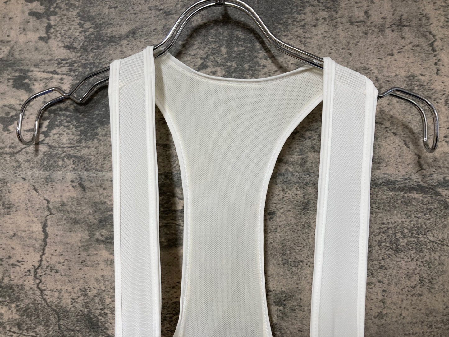 IY630 パンダーニ Pandani ビブショーツ 白 赤 L