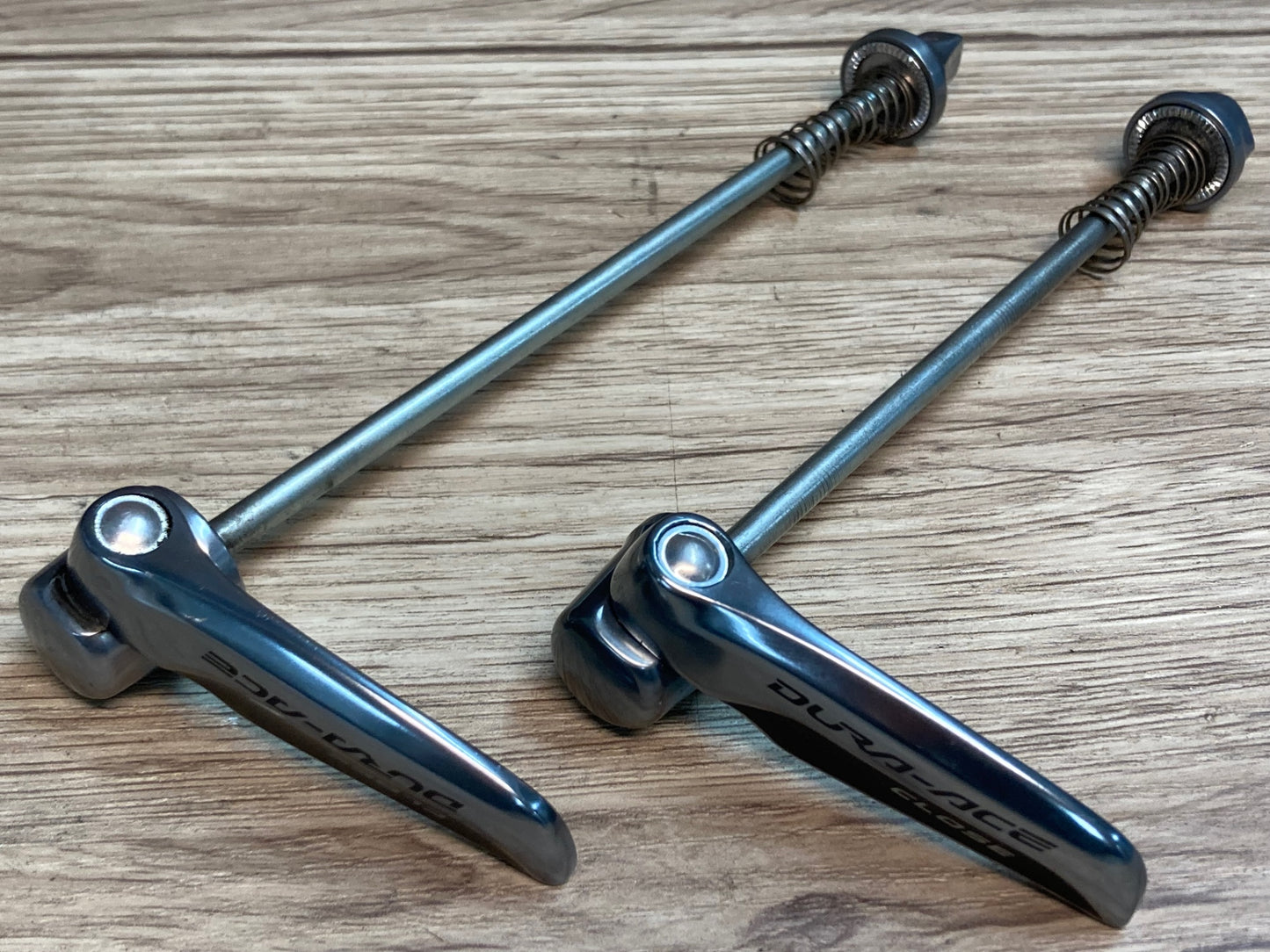 IW840 シマノ SHIMANO デュラエース DURA-ACE 7700系 クイック 前後セット