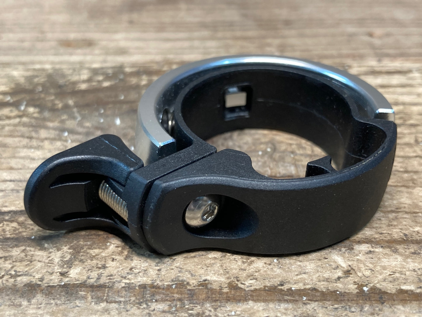 IJ917 ノグ knog オイ Oi サイクルベル シルバー