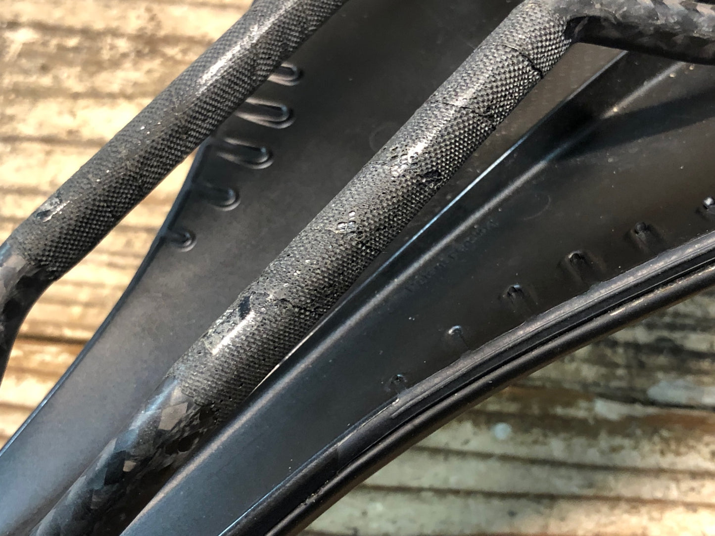 IZ081 フィジーク fizik ARIONE R1 VERSUS EVO サドル 黒 カーボンレール ※プレート欠品