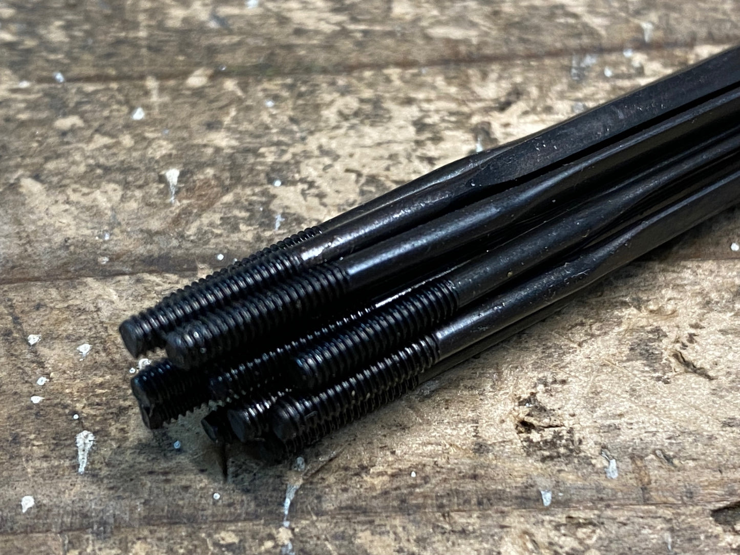 IX714 サピム sapim CX-RAY 2.0/2.3-0.9/2.0mm スポーク 黒 270mm 13本