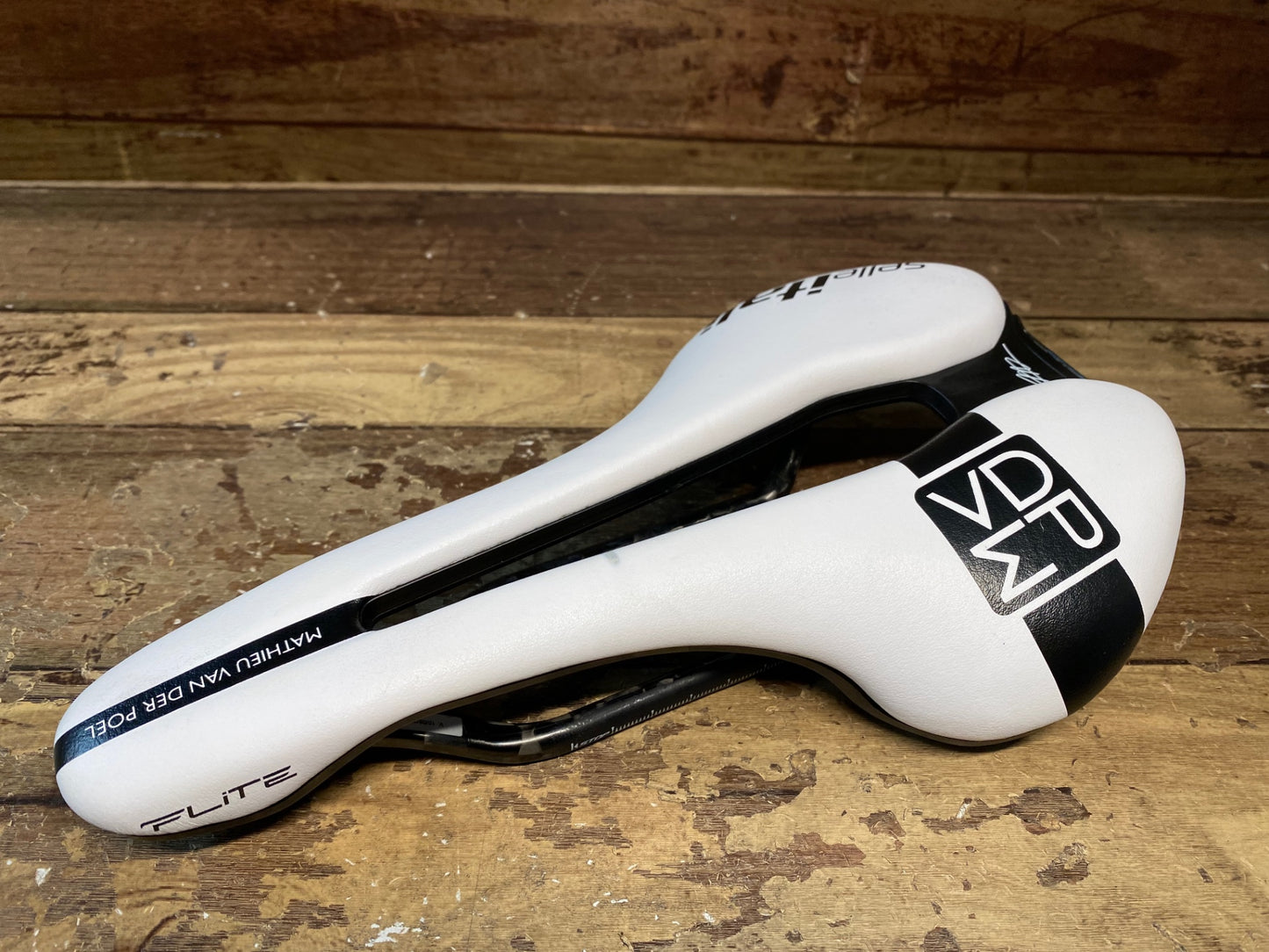 II704 セッレイタリア SELLE ITALIA FLITE BOOST MVDPモデル サドル カーボンレール