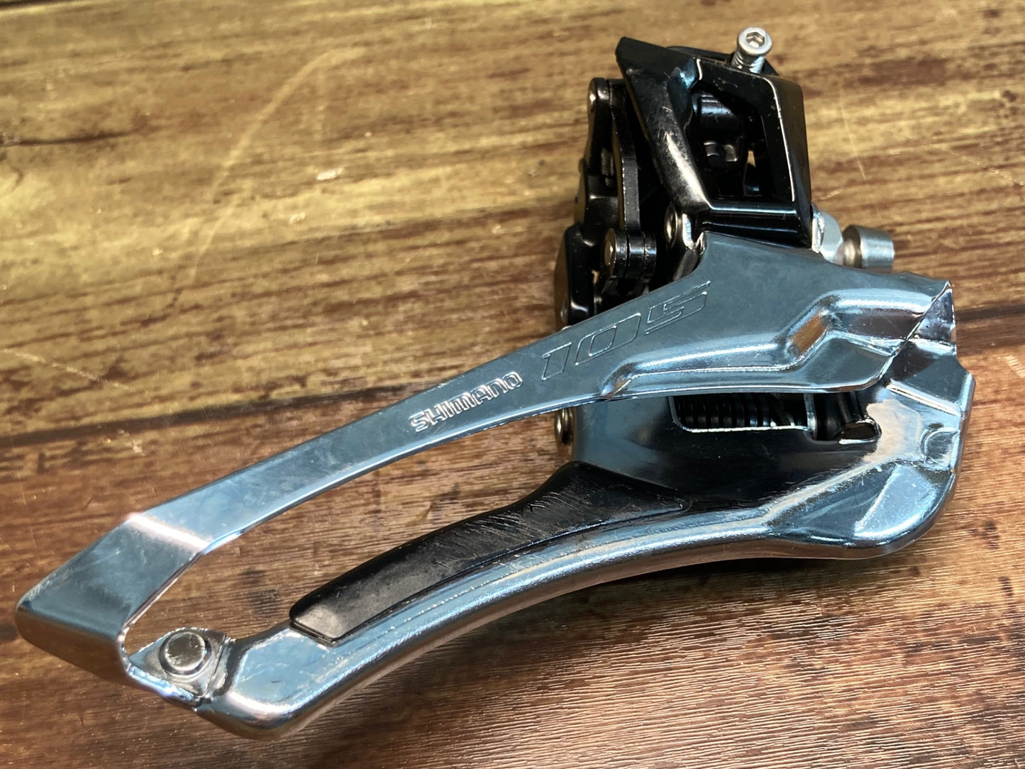 IX781 シマノ SHIMANO 105 FD-R7000 フロントディレイラー 2S 直付