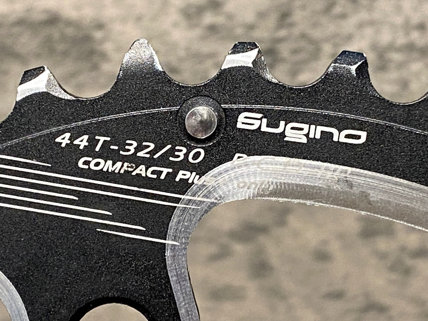 IV013 スギノ sugino チェーンリング 44T PCD110