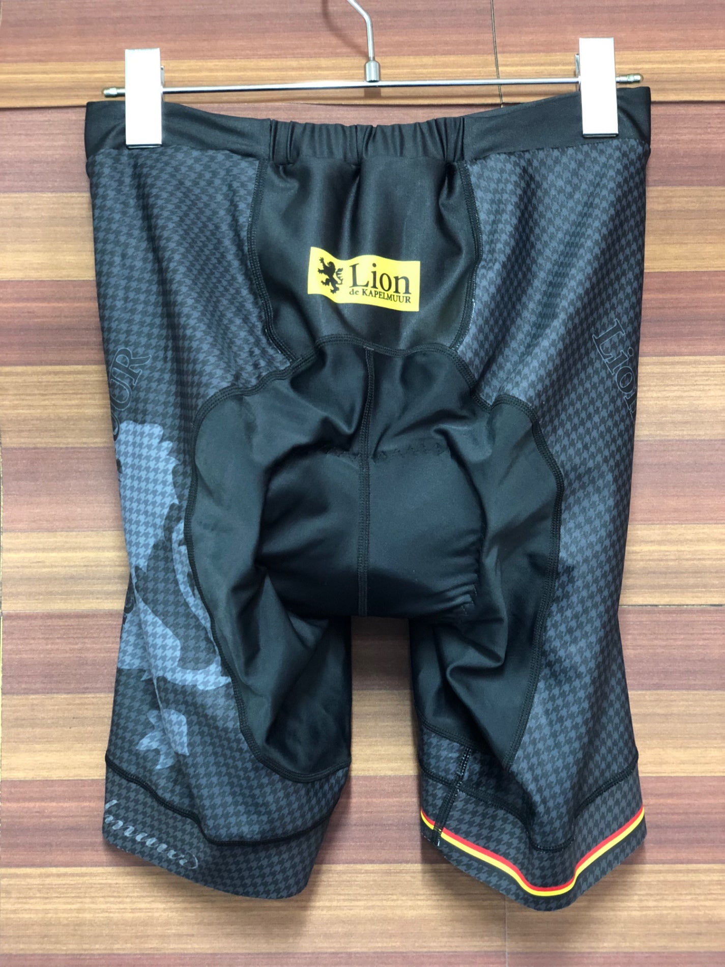 IQ839 リオンドカペルミュール Lion de KAPELMUUR レーサーパンツ 黒 L