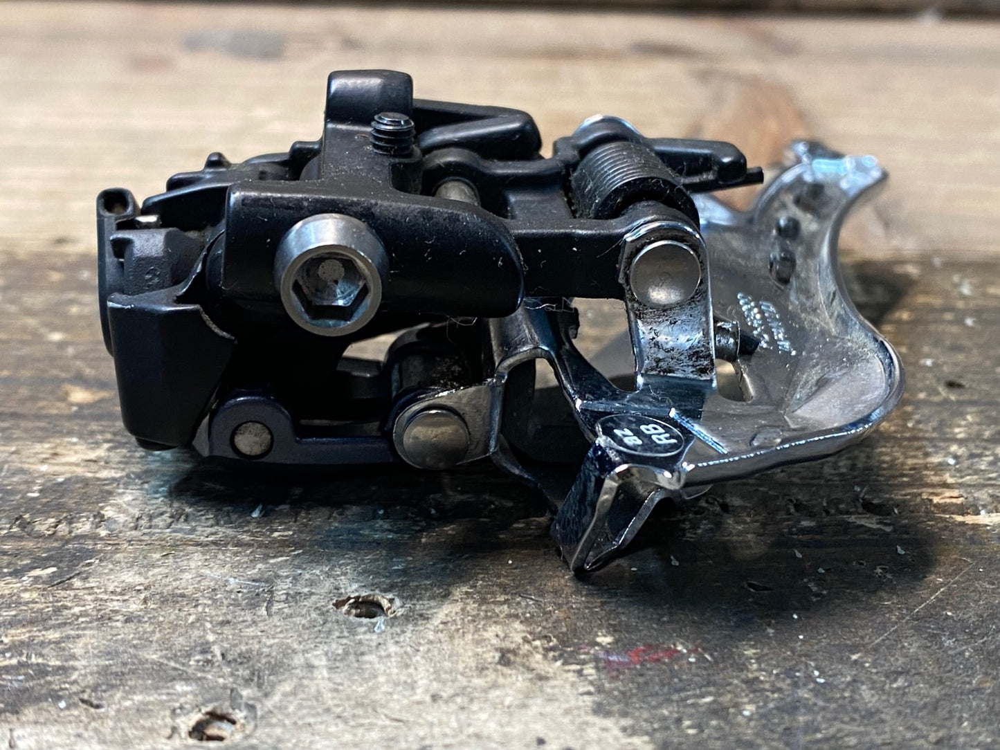 IR730 シマノ SHIMANO アルテグラ ULTEGRA FD-R8000 フロントディレイラー 直付