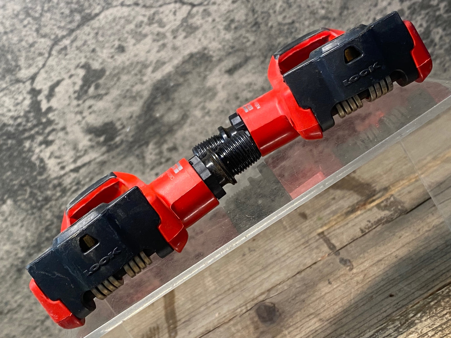 IY648 ルック LOOK KEO CARBON ビンディングペダル 赤