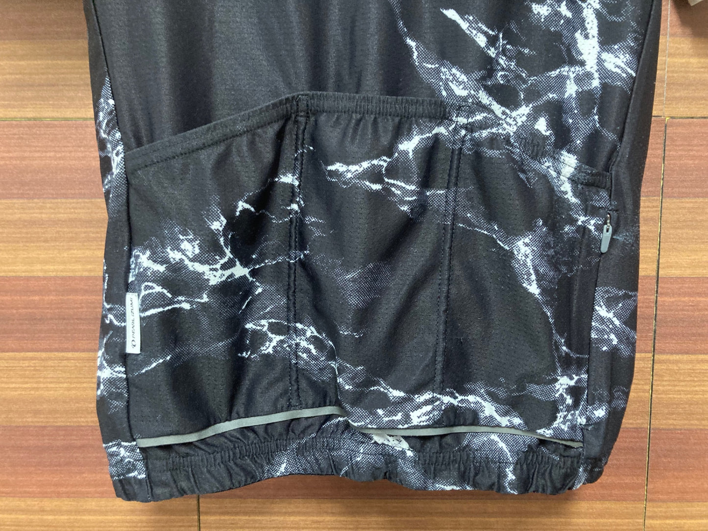 IP910 パールイズミ PEARL iZUMi 半袖 サイクルジャージ 黒 L