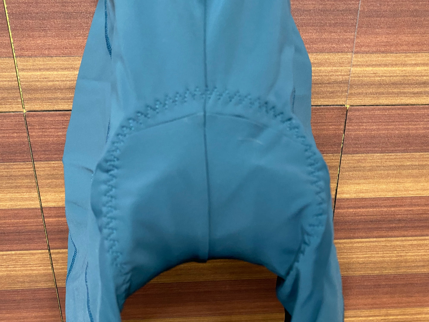 IN562 ユニバーサルカラーズ Universal Colours MONO ビブショーツ ターコイズ XXS レディース ※動物の毛