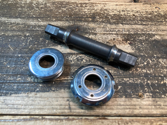IP922 TA 344 BB 113mm ボトムブラケット スクエアテーパー ※ベアリング球欠品