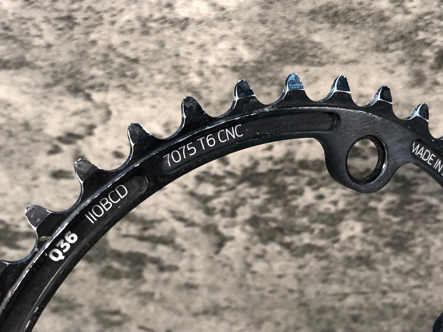 IQ463 ローター ROTOR QRINGS チェーンリング 52/36T 楕円 BCD110