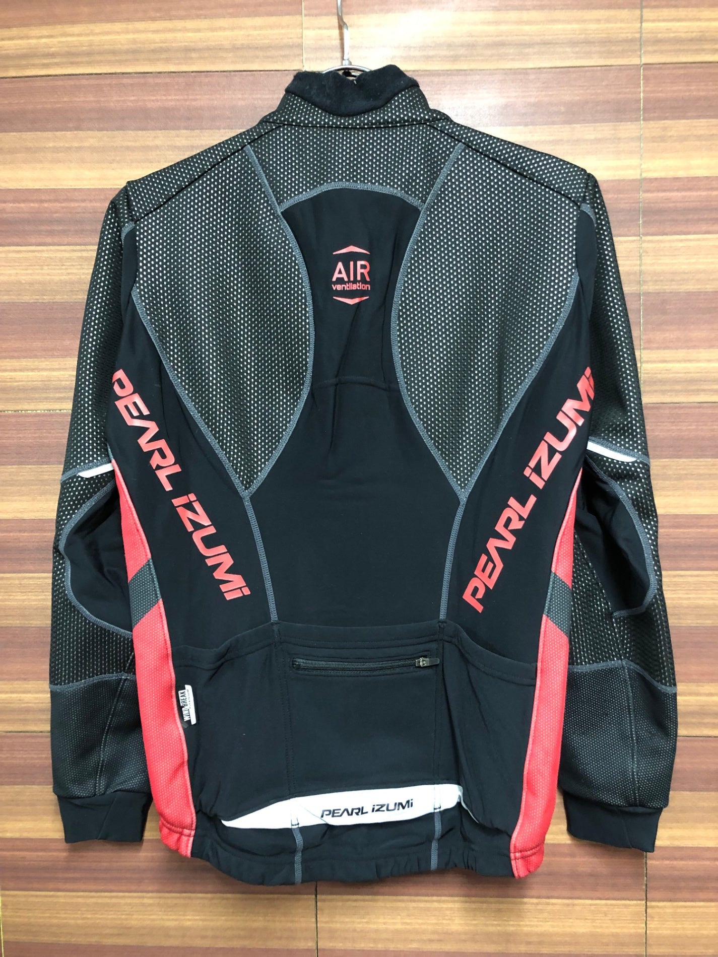 IM792 パールイズミ PEARL iZUMi 長袖 サイクルジャケット 黒 赤 S WINDBREAK TITANIUM