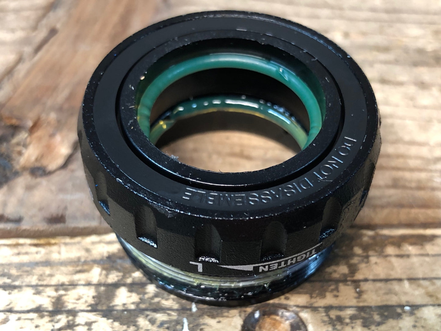 IW143 シマノ SHIMANO XTR SM-BB93 ボトムブラケット