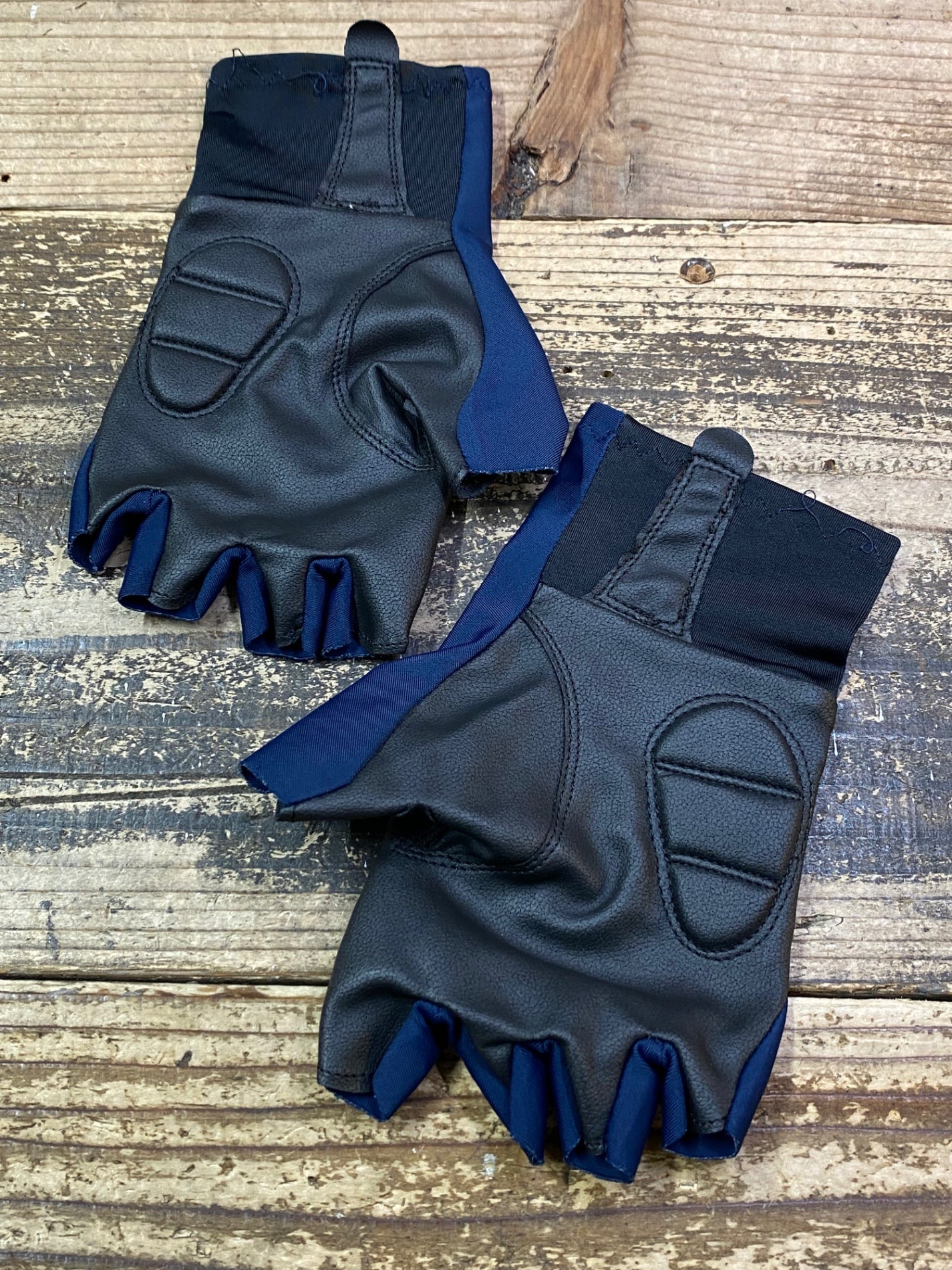 JD079 リオンドカペルミュール Lion de KAPELMUUR 指切り グローブ 紺 S