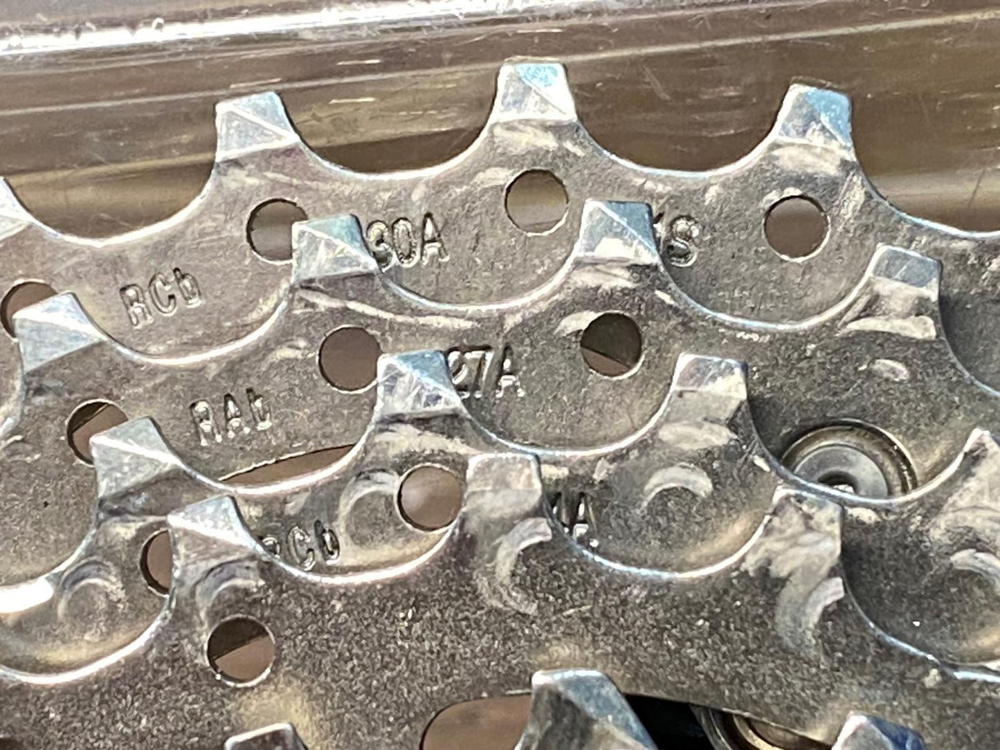 IM823 シマノ SHIMANO 105 CS-R7000 スプロケット 11s 11-30T